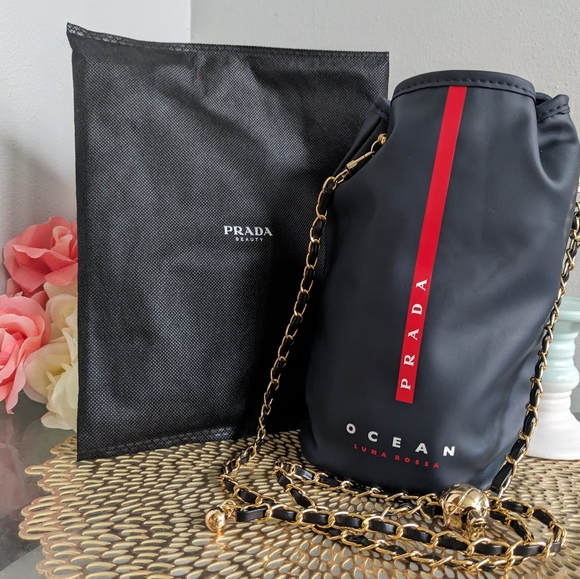 Prada - Picture 4 of 6